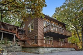 107 S Merrivale Avenue, Beverly Shores, IN 46301