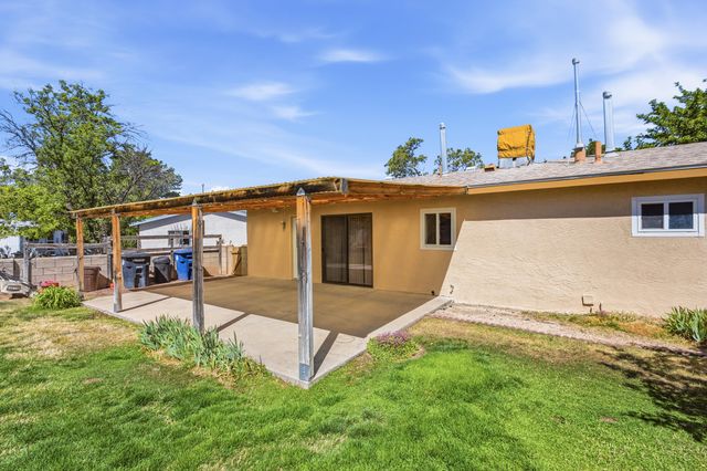 11016 Morris Court NE, Albuquerque, NM 87112