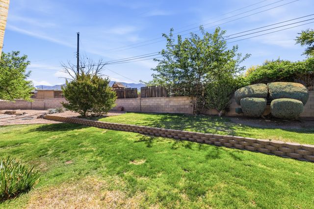 11016 Morris Court NE, Albuquerque, NM 87112