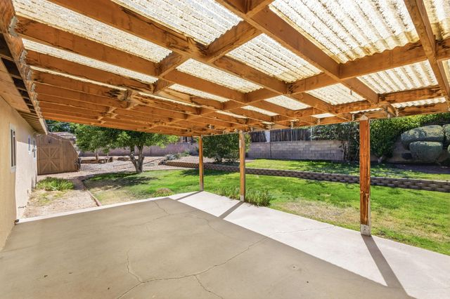 11016 Morris Court NE, Albuquerque, NM 87112