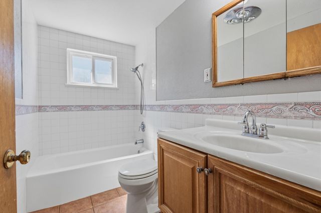 11016 Morris Court NE, Albuquerque, NM 87112