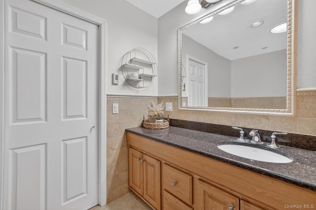 25 Beech Street, Nanuet, NY 10954