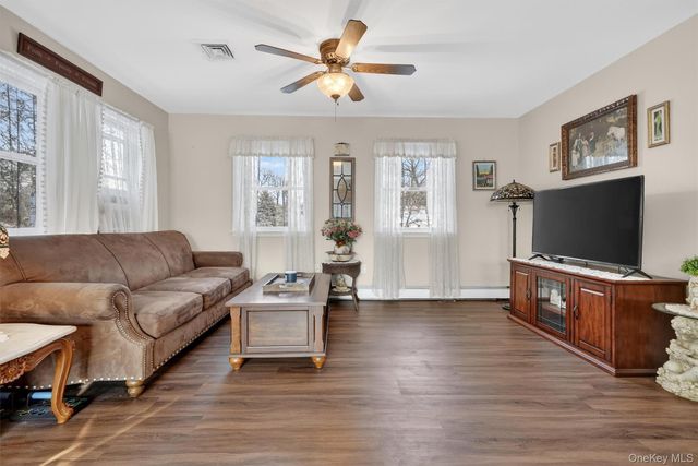 25 Beech Street, Nanuet, NY 10954