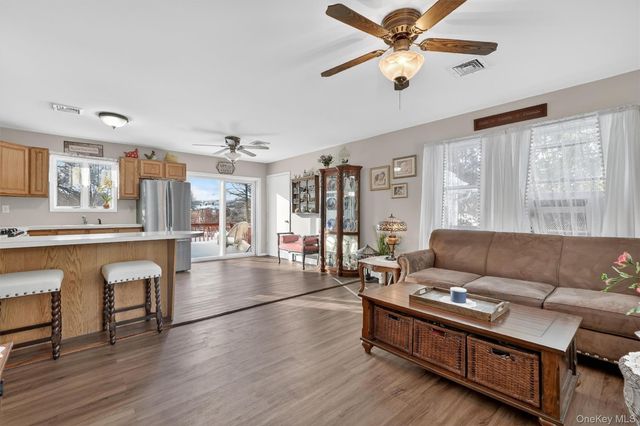 25 Beech Street, Nanuet, NY 10954