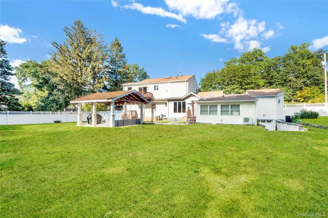 25 Beech Street, Nanuet, NY 10954