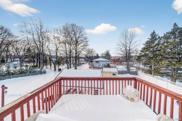 25 Beech Street, Nanuet, NY 10954