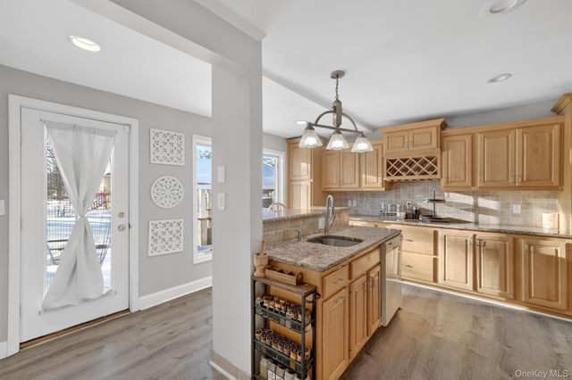 25 Beech Street, Nanuet, NY 10954