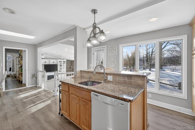 25 Beech Street, Nanuet, NY 10954