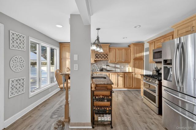 25 Beech Street, Nanuet, NY 10954