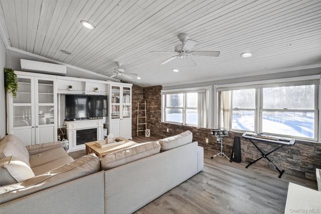 25 Beech Street, Nanuet, NY 10954