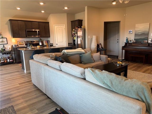 1830 Taggart Trail, Bryan, TX 77807