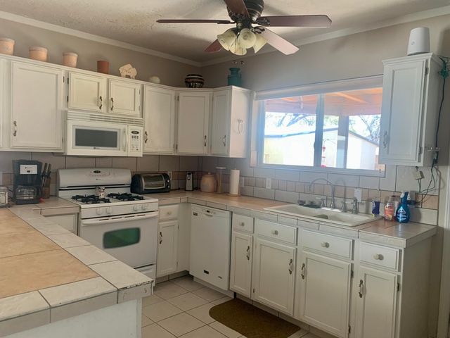 608 W Allen Avenue, Estancia, NM 87016