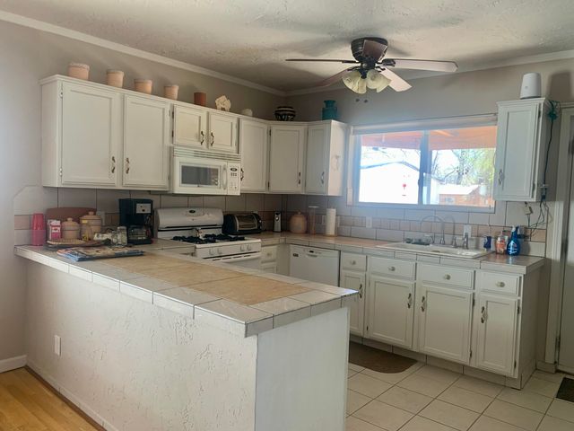 608 W Allen Avenue, Estancia, NM 87016