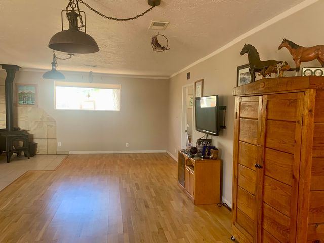 608 W Allen Avenue, Estancia, NM 87016