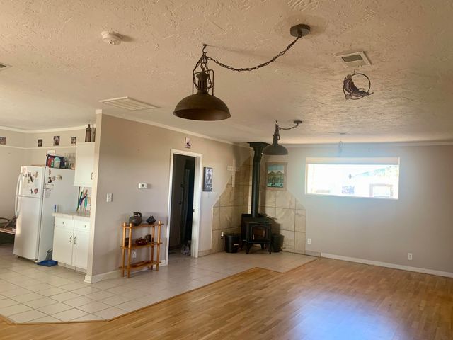 608 W Allen Avenue, Estancia, NM 87016