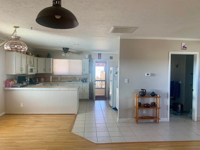 608 W Allen Avenue, Estancia, NM 87016