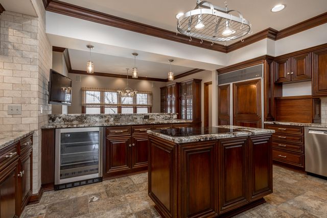 841 S ROUTE UU, Columbia, MO 65203