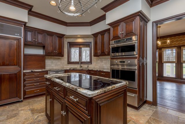 841 S ROUTE UU, Columbia, MO 65203