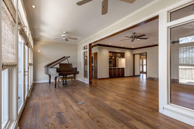 841 S ROUTE UU, Columbia, MO 65203