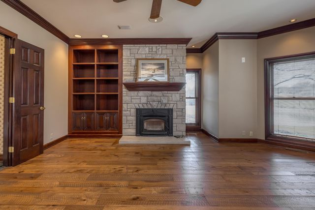 841 S ROUTE UU, Columbia, MO 65203