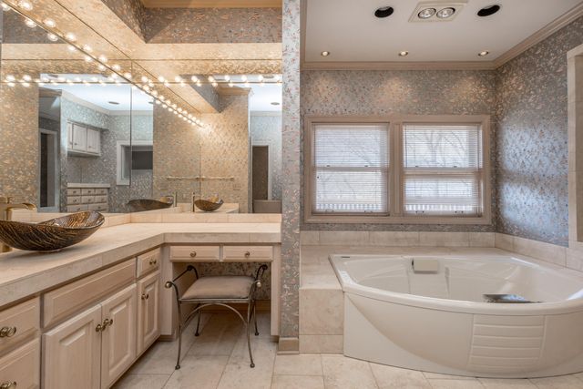 841 S ROUTE UU, Columbia, MO 65203