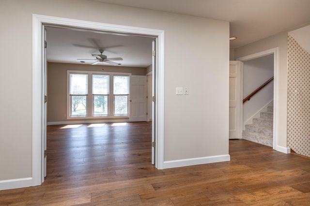 841 S ROUTE UU, Columbia, MO 65203