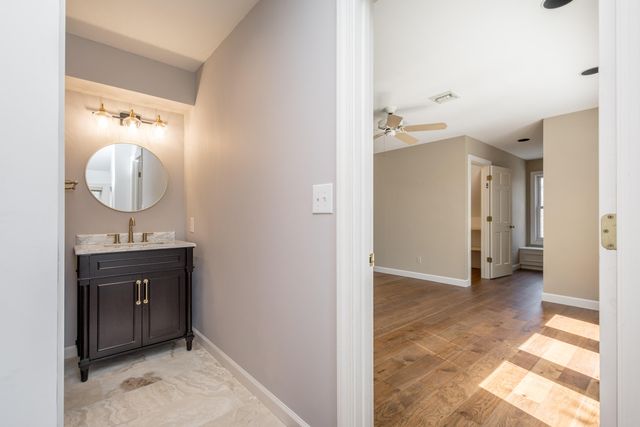 841 S ROUTE UU, Columbia, MO 65203