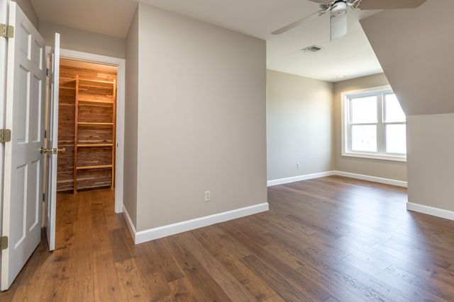 841 S ROUTE UU, Columbia, MO 65203