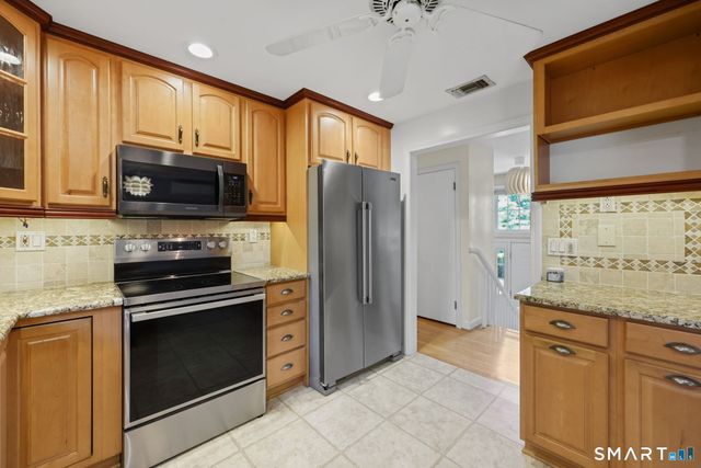 3 Yellow Pine Circle, Middletown, CT 06457