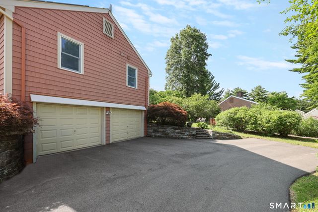 3 Yellow Pine Circle, Middletown, CT 06457