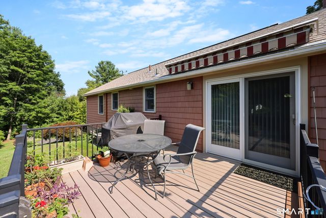 3 Yellow Pine Circle, Middletown, CT 06457
