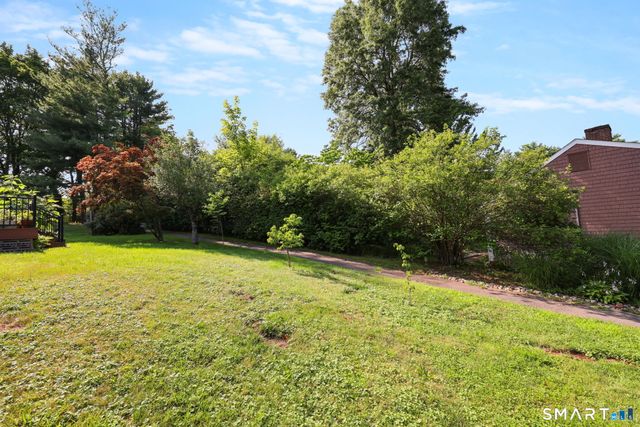3 Yellow Pine Circle, Middletown, CT 06457