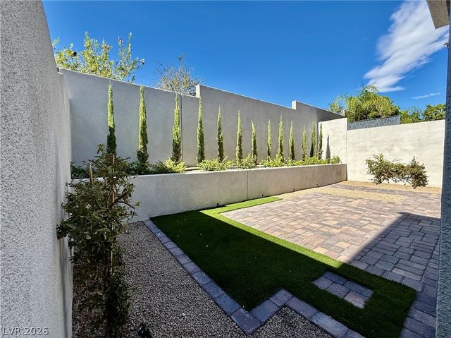 11837 Pied Harrier Avenue, Las Vegas, NV 89138