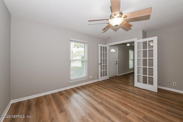 1077 KINGS Road, Neptune Beach, FL 32266