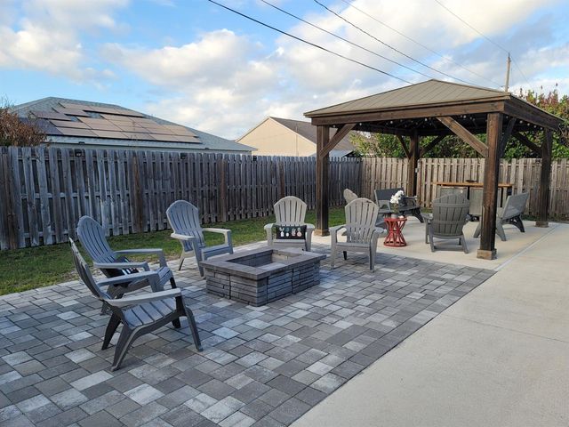 501 SW Fifer Avenue, Port St. Lucie, FL 34953