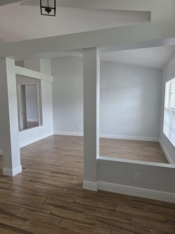 501 SW Fifer Avenue, Port St. Lucie, FL 34953