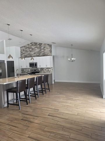 501 SW Fifer Avenue, Port St. Lucie, FL 34953
