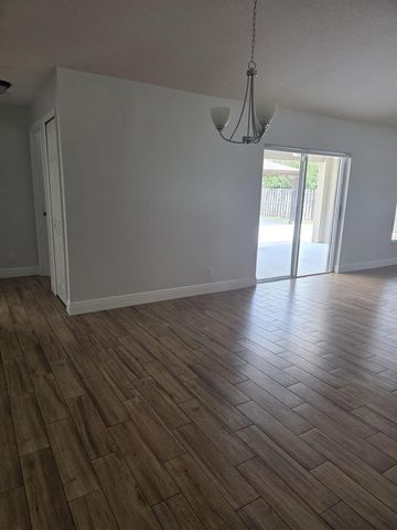 501 SW Fifer Avenue, Port St. Lucie, FL 34953