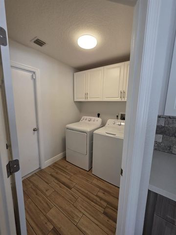 501 SW Fifer Avenue, Port St. Lucie, FL 34953