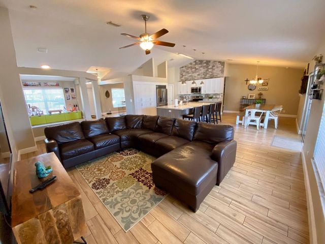501 SW Fifer Avenue, Port St. Lucie, FL 34953