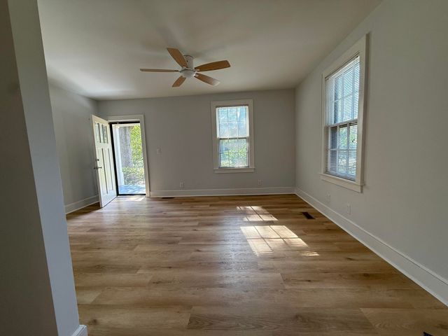 4524 S Rhett Avenue, North Charleston, SC 29405
