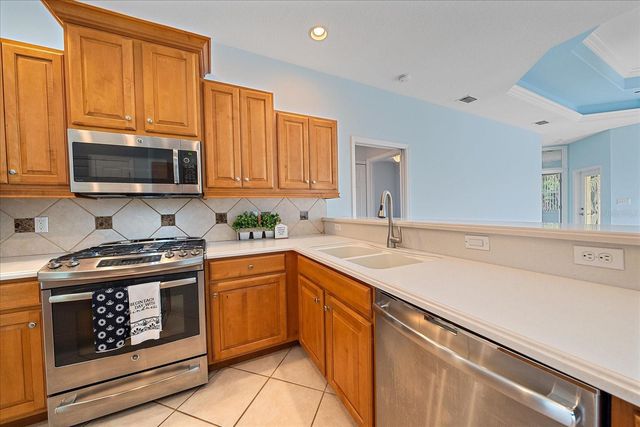 6619 PINEFEATHER COURT, Bradenton, FL 34203