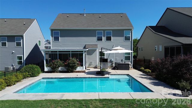 111 Lantern Acres Drive, Mooresville, NC 28115