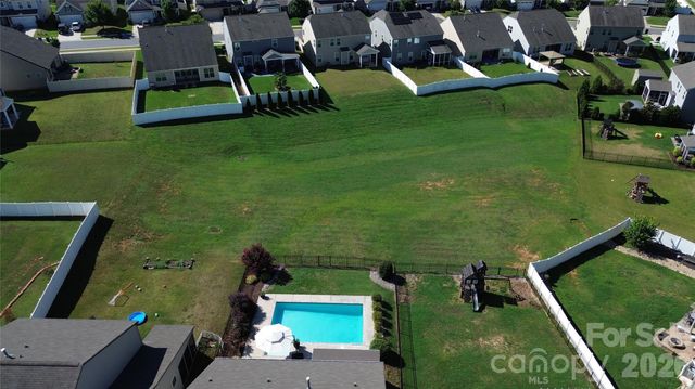 111 Lantern Acres Drive, Mooresville, NC 28115