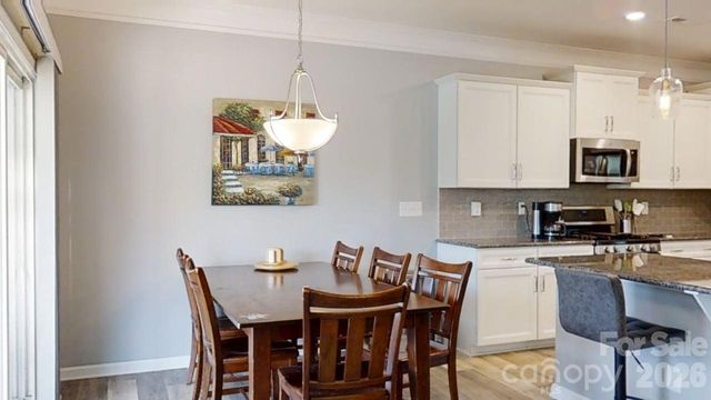 111 Lantern Acres Drive, Mooresville, NC 28115
