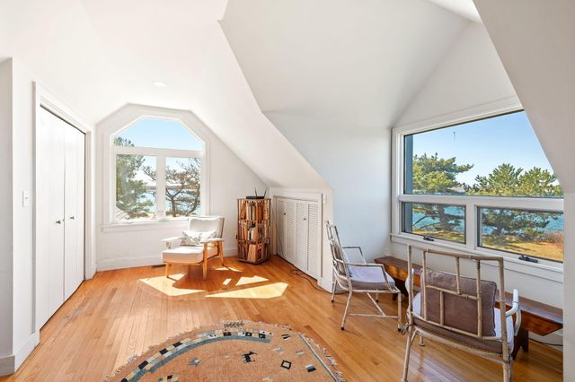 169 Penzance Road, Woods Hole, MA 02543
