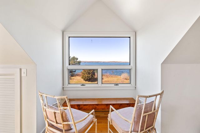 169 Penzance Road, Woods Hole, MA 02543