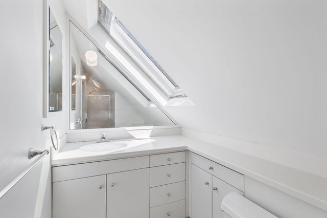 169 Penzance Road, Woods Hole, MA 02543