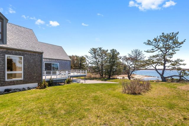 169 Penzance Road, Woods Hole, MA 02543