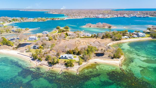 169 Penzance Road, Woods Hole, MA 02543